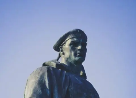 Полша ще премахне 60 паметника на съветски войници