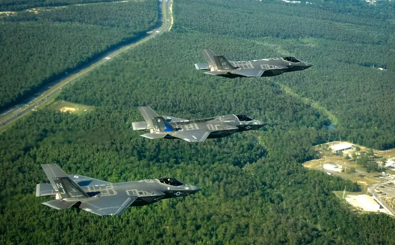 Нидерландски F-35 охраняват въздушното пространство над България