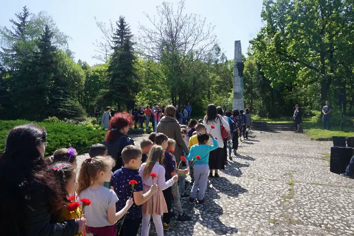 Поклон пред паметта на Пеньо Пенев в Димитровград