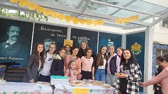 Ученици от село Долно Осеново с благотворителен базар за Рамазан Байрам