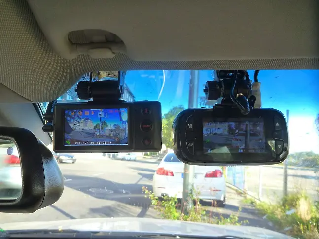 2. Dash camera - Камера за таблото или предно стъкло