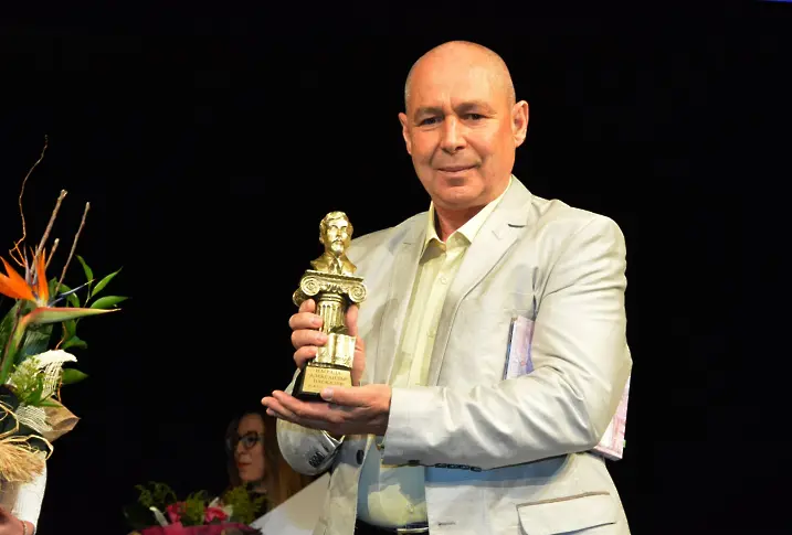 Иван Митев с голямата награда на „Южна пролет“