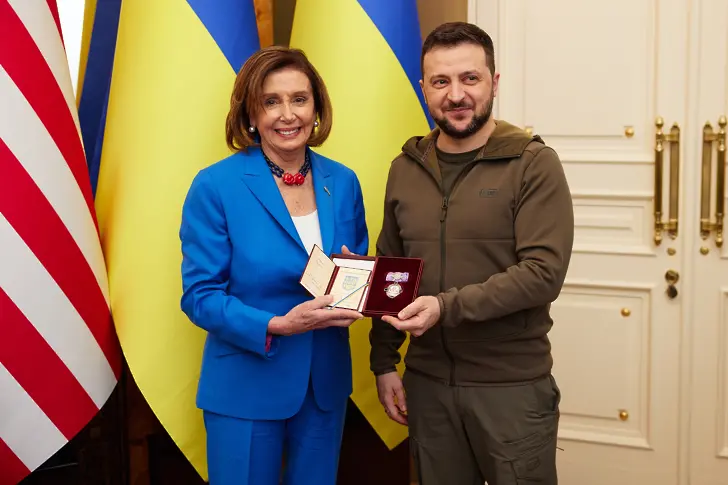 Зеленски се срещна с председателката на Камарата на представителите на САЩ