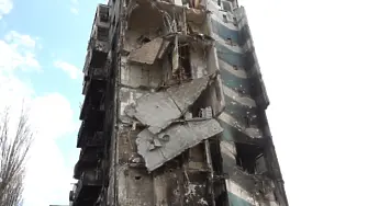 Кадри от Бородянка показват разрушенията в града