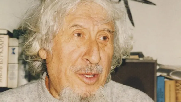 Изграждат паметник на Радой Ралин в Сливен