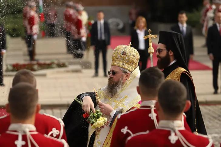 Тържествен водосвет на бойните знамена и знамената светини на Българската армия