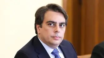 Асен Василев: България ще поиска временно изключение от петролно ембарго срещу Русия