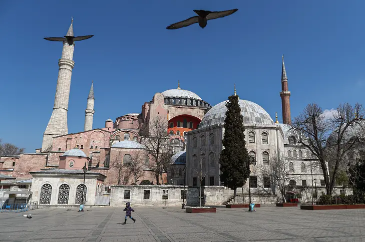 „Света София” става част от новите турски паспорти