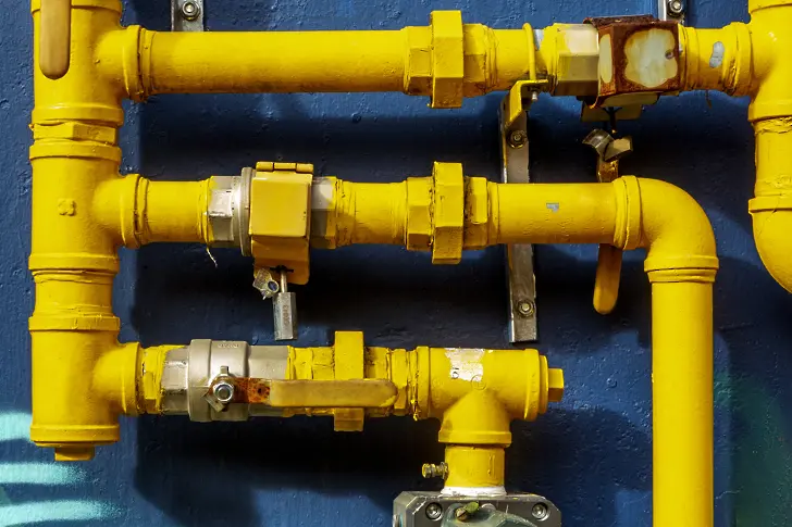 Операторът на украинската газопреносна спира подаването на руски газ за Европа през пункта „Сохрановка“