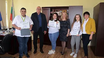 Трима ученици от ПГ „Проф. д-р Асен Златаров“ бяха мениджъри за един ден в Община Видин