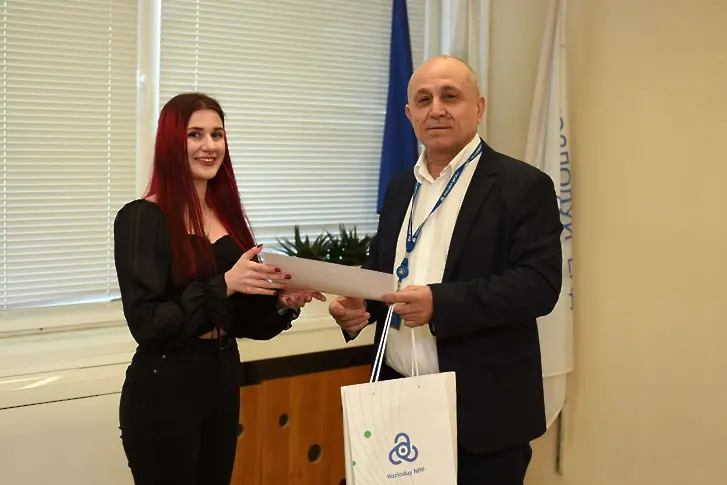АЕЦ Козлодуй даде стипендии на още 5 студенти от Техническия университет