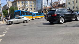Дерайлирал трамвай на бул. „Македония“