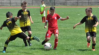 Звезди на футбола в Хасково за детски турнир