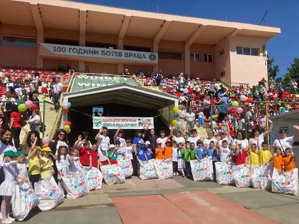 600 малчугани участваха в „Децата на Враца спортуват“