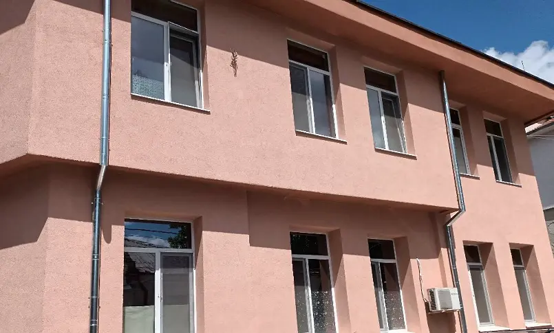 Санираха сградата, където репетират двата хора в Добрич