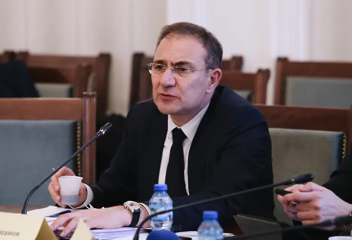 Гуцанов: Вероятно е БСП да отстъпи за увеличение на минималната заплата