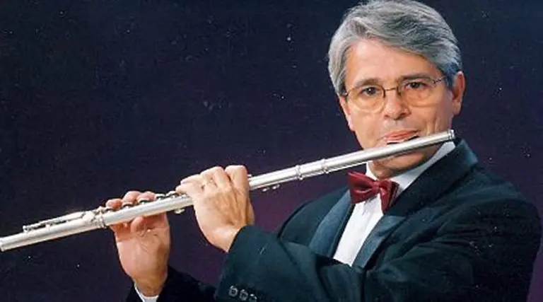 Световноизвестният флейтист Георги Спасов довечера е пред бургаската публика