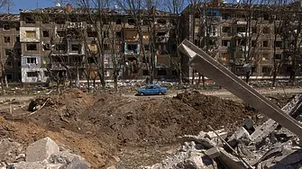 Кореспондент на BBC: Украинската отбрана в Донбас скърца