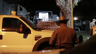 21 жертви, сред които 19 деца, след стрелба в училище в Тексас