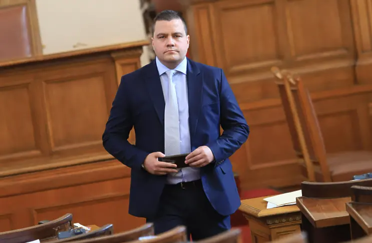 Балабанов: Потвърждават се подозренията, че премиерът е поел ангажимент за РСМ