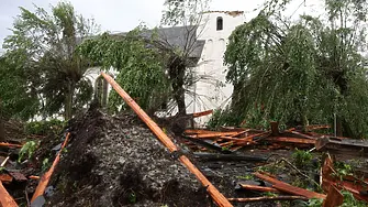 Торнадо удари част от Германия, има ранени (видео и снимки)