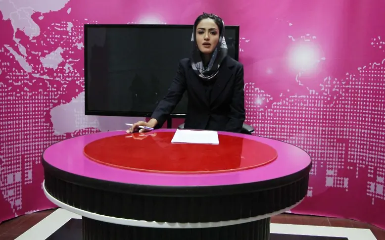 Жените тв водещи в Афганистан ще покриват лицето си в ефир