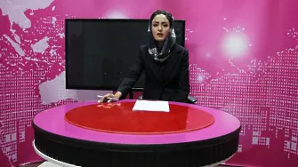 Жените тв водещи в Афганистан ще покриват лицето си в ефир