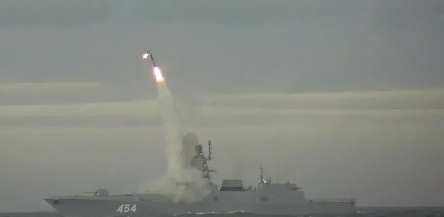 Русия проведе стрелба на ракетата „Циркон“ близо до Финландия (видео)