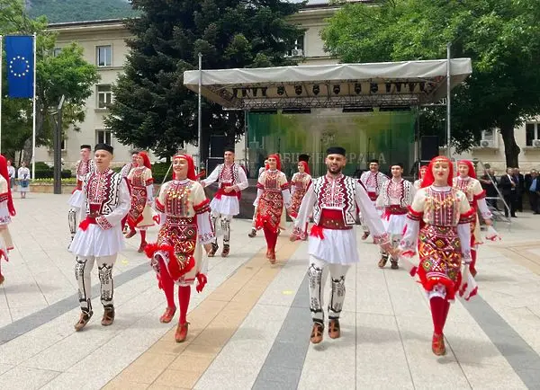 Голям фолклорен концерт с най-добрите състави на Враца