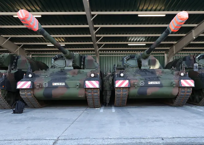 Полша въоръжи Украйна с 18 модерни гаубици