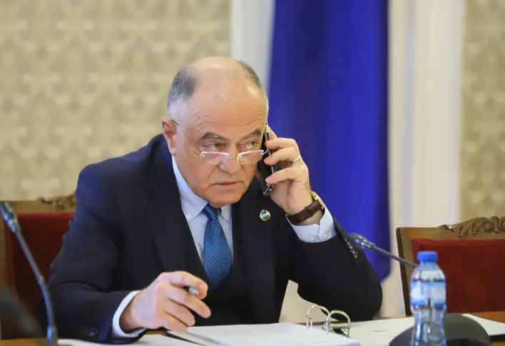 Атанас Атанасов за преговорите с РСМ: Притеснявам се, че няма напредък