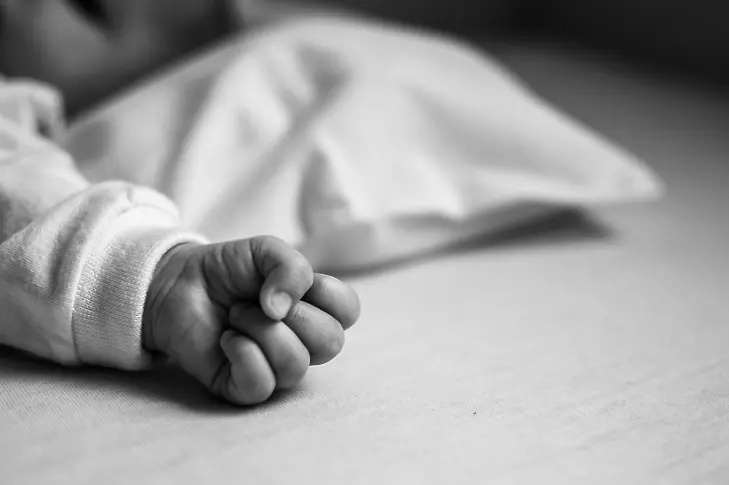 11 бебета загинаха при пожар в сенегалска болница