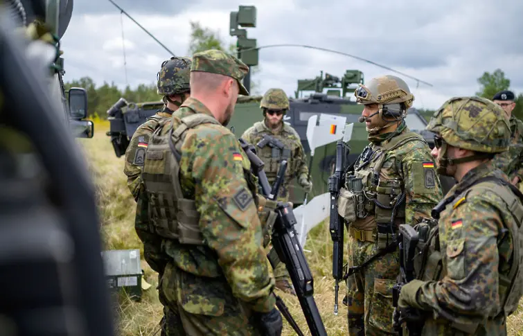 Германия променя конституцията си, за да модернизира армията си