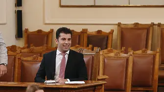 Петков и девет министри на парламентарен контрол