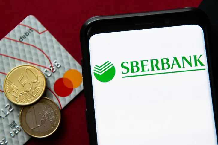 Москва: Изключването на Сбербанк от SWIFT няма да се отрази на работата на банката