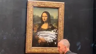 „Нахраниха“ с торта „Мона Лиза“ в Лувъра (видео)