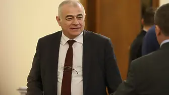 Министър Гьоков очаква от 1-ви януари минималната заплата да стане 50% от средната
