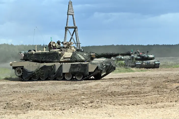 „Шпигел”: Германия отказва да доставя танкове на Украйна, за да не бъдат използвани на руска територия