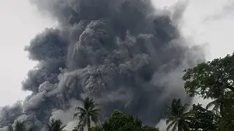 На Филипините изригна вулканът Булусан (видео)