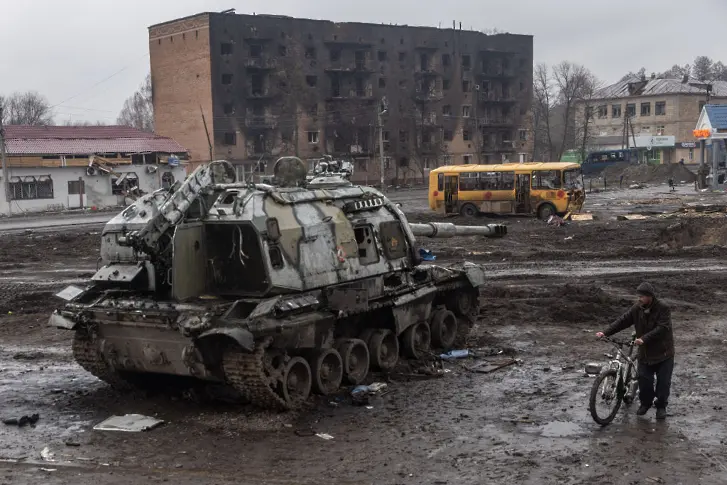 Край Киев руските ракети унищожиха танкове от Източна Европа