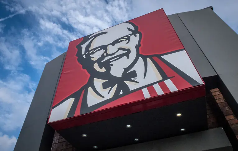 Поскъпването на айсберга принуди KFC да ползва зеле, клиентите готвят протести