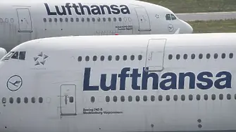„Lufthansa“отменя около 900 полета поради недостиг на персонал