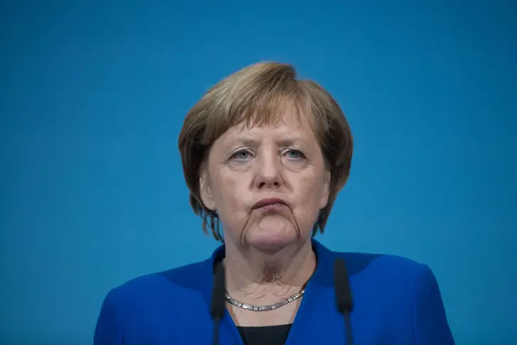 Не се самообвинявам, заяви Меркел