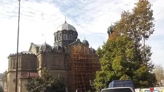 Лошото време бави реставрацията на храм Св. Св. 
