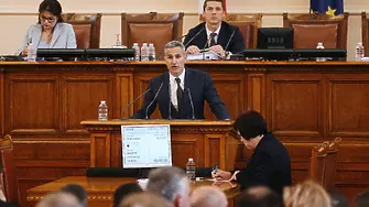 Гюров: Днес мафията ще си преброи гласовете в залата