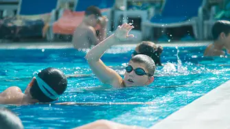 Община Мездра организира плувни курсове през лятото за деца