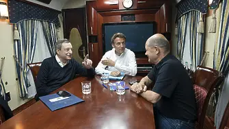 Макрон, Шолц и Драги отпътуваха за Киев с влак