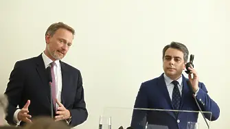 Германският финансов министър е впечатлен от постигнатото от България за финансовата стабилност