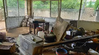 Няма унищожени артефакти след наводнението на музея в Плиска