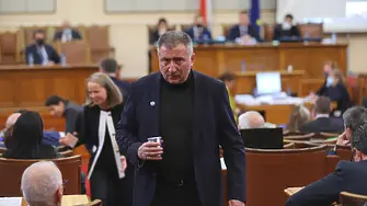 Светлин Стоянов пред Дарик: Още депутати ще напуснат ИТН